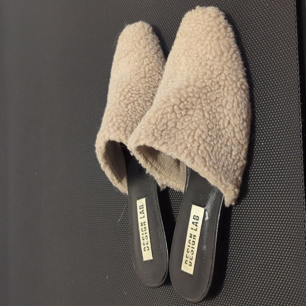 Design Lab Flats - Picture 2 of 5